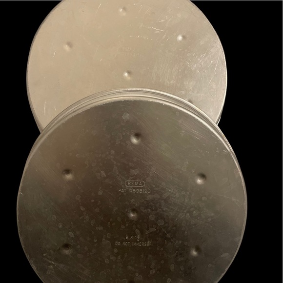 2X Rema 9” Round Air Pans - Picture 2 of 2